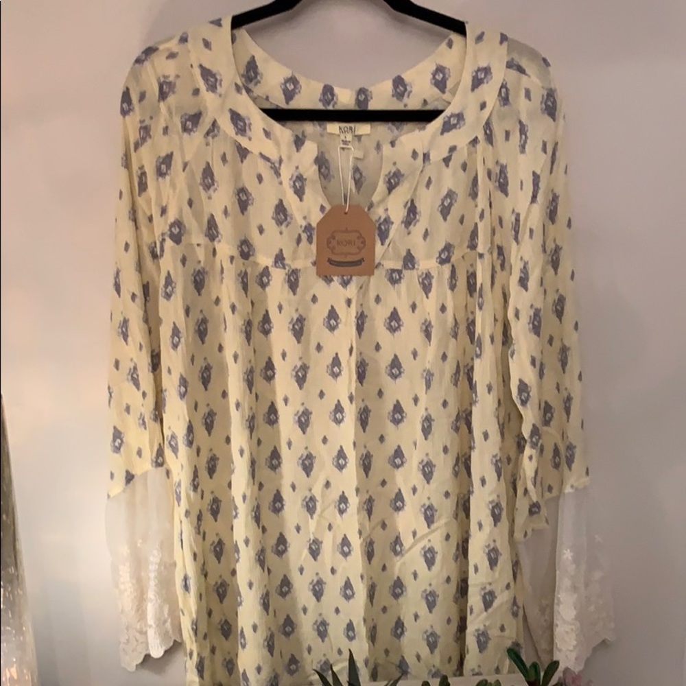 NWT Kori tunic!